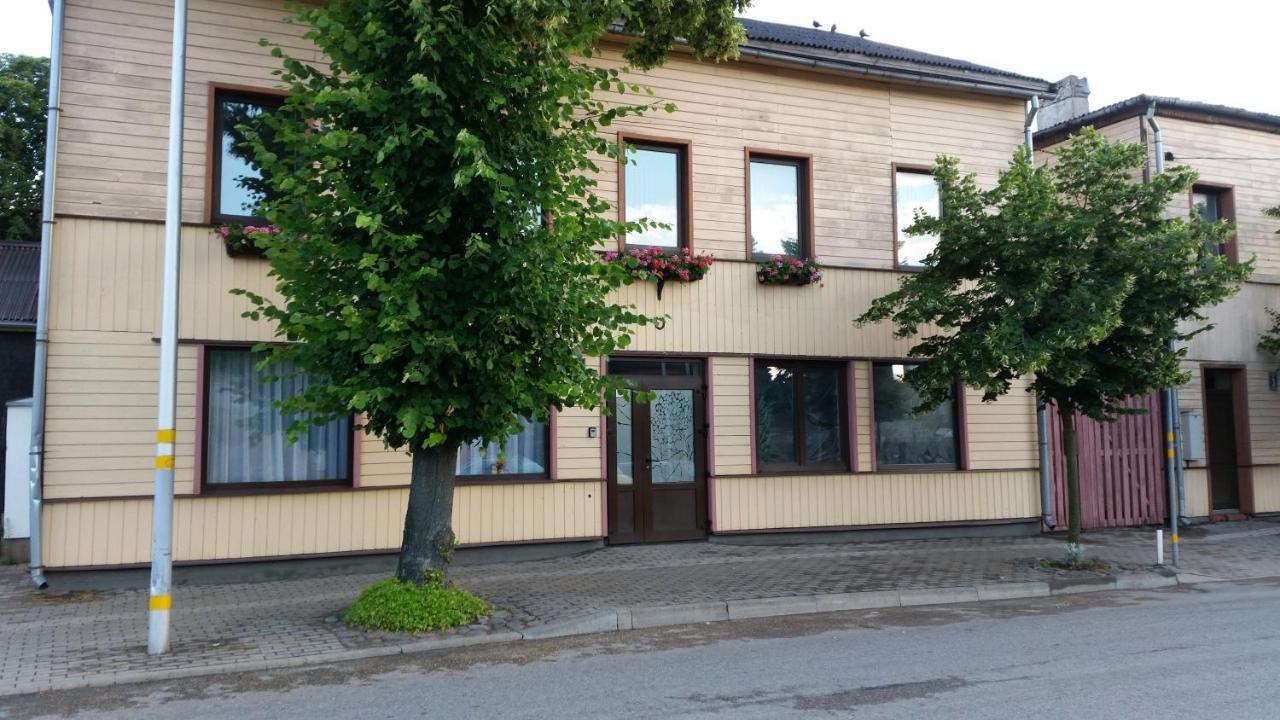 Emilie'S Apartments Liepāja Buitenkant foto